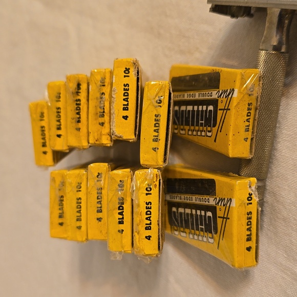 Vintage Razor and 13 Child's Blade packs - Picture 12 of 16